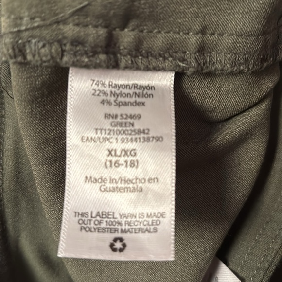 Time and Tru green shorts size XL 16–18 - Picture 5 of 5